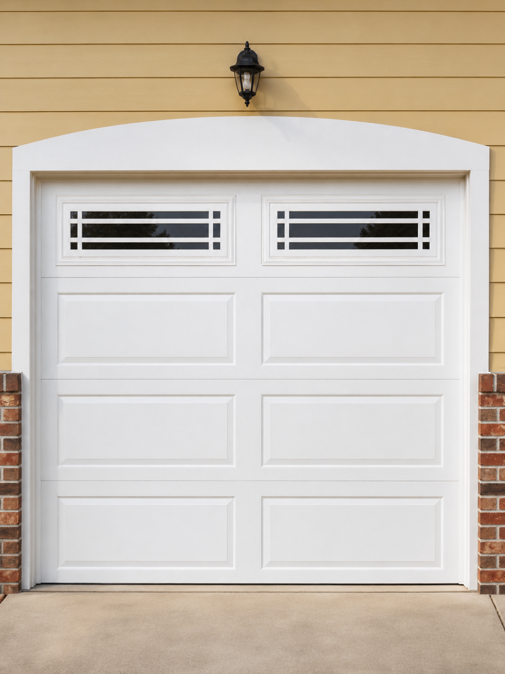 Heritage — True White, Short Panel, Prairie Windows, Arch Surround